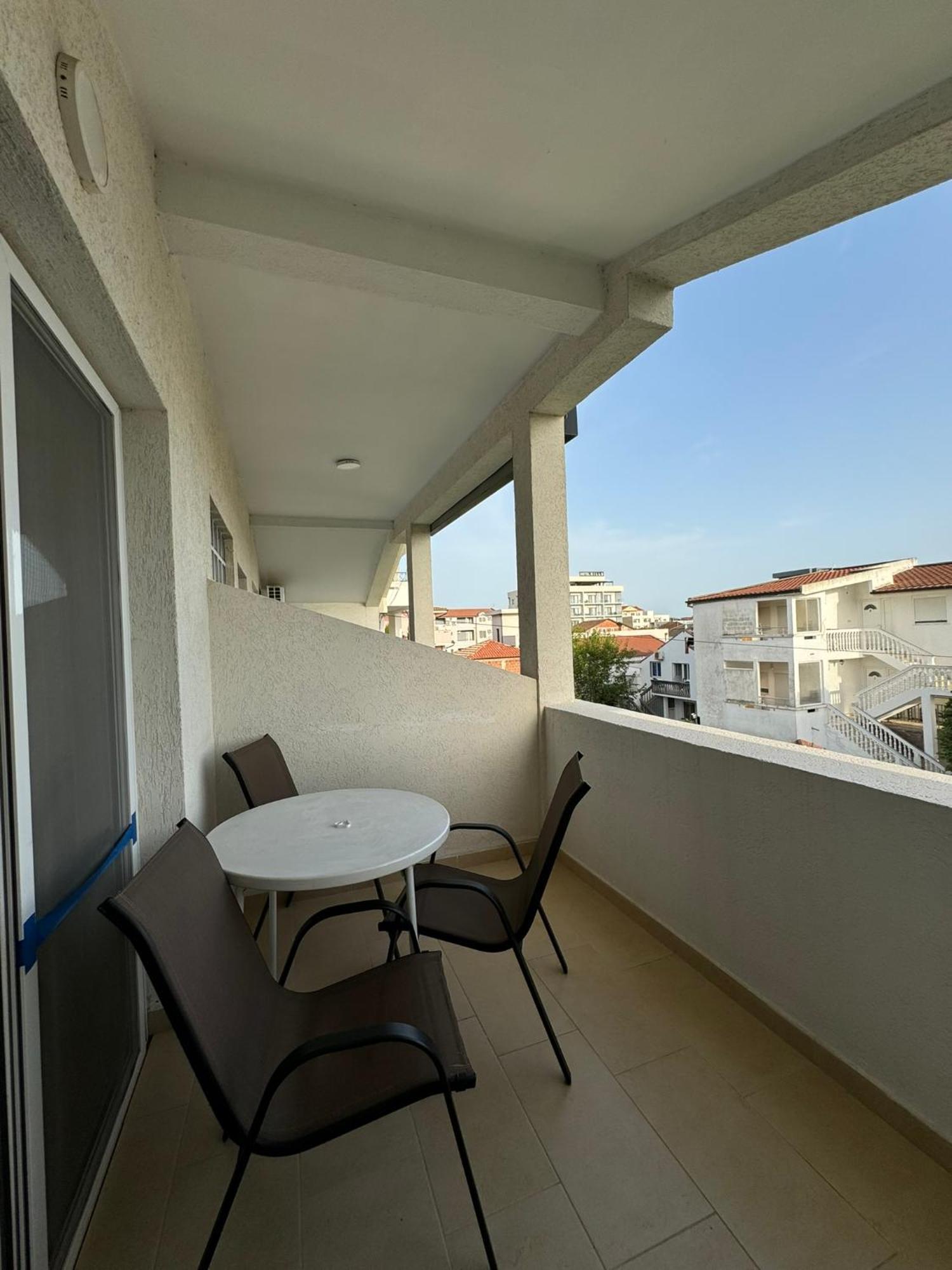 Berin Apartments Ülgün Dış mekan fotoğraf