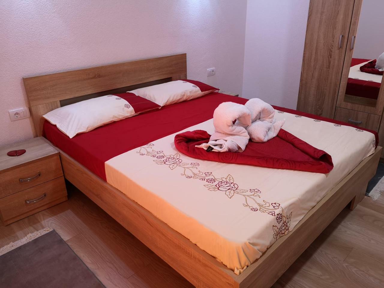 Berin Apartments Ülgün Dış mekan fotoğraf